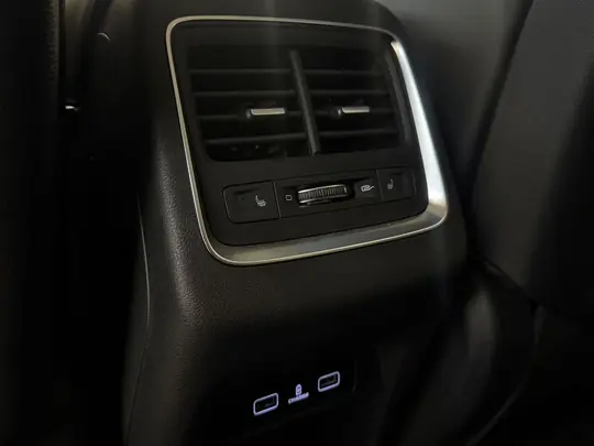 X70, I Рестайлинг