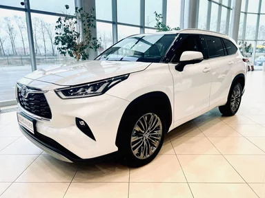 Купить Toyota Highlander Белый 2.0 4WD AT (248 л.с) от 5500000 ₽. в Пензе