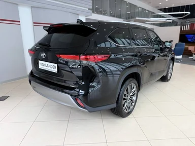 Купить Toyota Highlander Чёрный 2.0 4WD AT (248 л.с) от 5700000 ₽. в Пензе