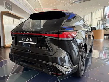 Купить Lexus RX, V Черный 500h 2.4hyb AT (371 л.с.) 4WD от 13200000 ₽. в Оренбурге
