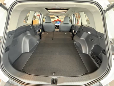 Купить Toyota RAV4, VI (XA60) Белый 2.0 CVT (171 л.с.) 4WD от 4900000 ₽. в Оренбурге