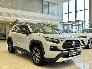 Купить Toyota RAV4, V Белый 2.0 4WD CVT (171 л.с.) от 4100000 ₽. в Ставрополе