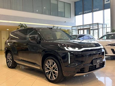 Купить Trumpchi S7, I Чёрный 1.5hyb 4WD AT (501 л.с.) от 4650000 ₽. в Ставрополе