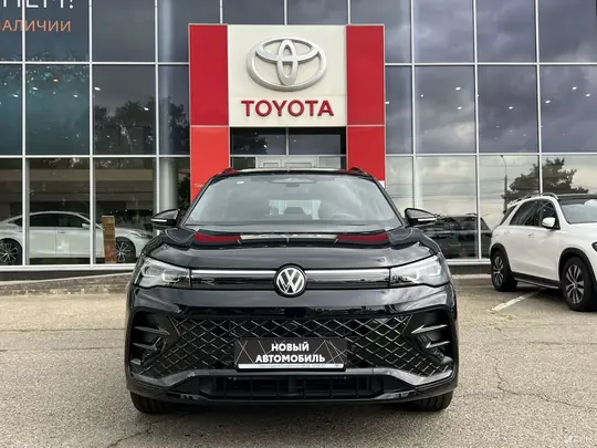 Tiguan L, III