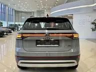 Tharu XR, I