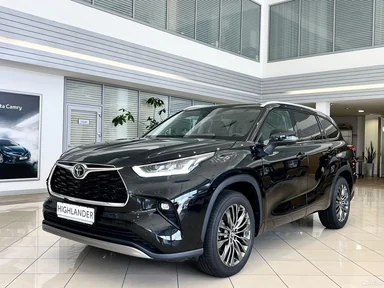 Купить Toyota Highlander, IV Чёрный 2.0 4WD AT (248 л.с) от 5690000 ₽. в Ставрополе