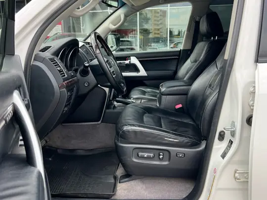 Land Cruiser