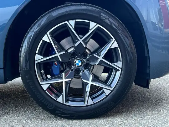 X3