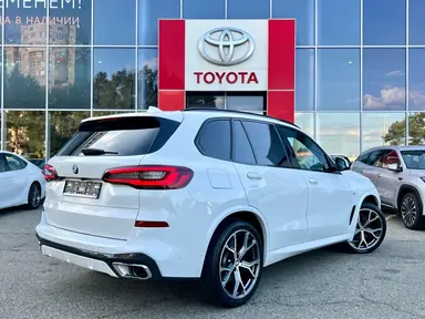 Купить Bmw X5 Белый 30d 3.0d AT (265 л.с.) 4WD от 5150000 ₽. в Ставрополе