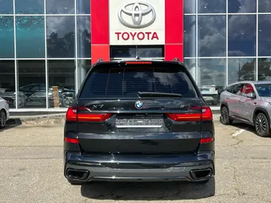 Купить Bmw X7 Черный 30d 3.0d AT (249 л.с.) 4WD от 7800000 ₽. в Ставрополе