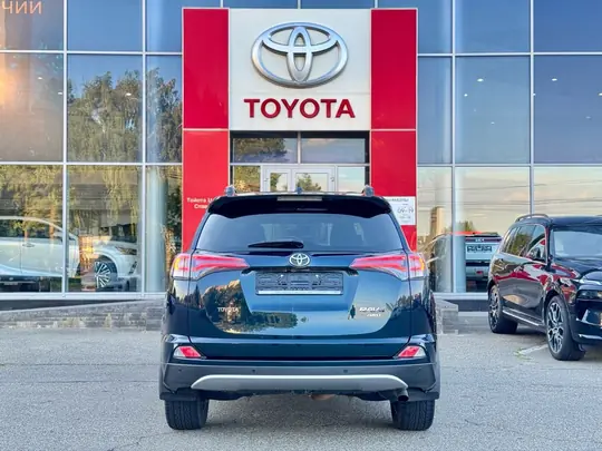 RAV4