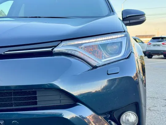 RAV4