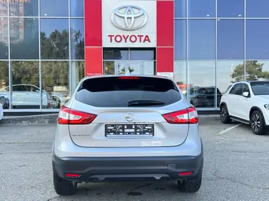 Купить Nissan Qashqai Серебристый 1.2 CVT (115 л.с.) от 1450000 ₽. в Ставрополе