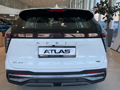 Купить Geely Atlas, II Белый 2.0 AMT (200 л.с.) от 3199000 ₽. в Орске