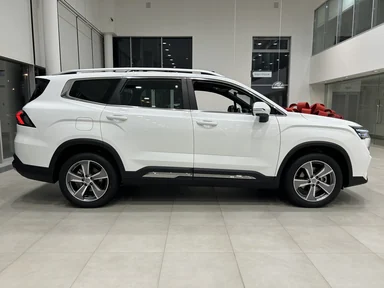 Купить Geely Okavango, I Рестайлинг Белый 2.0 AMT (200 л.с.) от 3190000 ₽. в Оренбурге