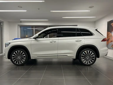 Купить Geely Monjaro, I Белый 2.0 AT (238 л.с.) 4WD от 4125000 ₽. в Оренбурге
