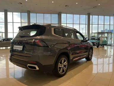 Купить Geely Okavango, I Рестайлинг Серый 2.0 AMT (200 л.с.) от 2910000 ₽. в Самаре