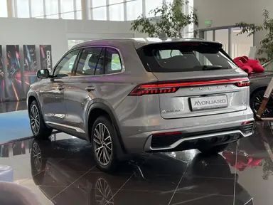 Купить Geely Monjaro, I Серебристый 2.0 AT (238 л.с.) 4WD от 4104990 ₽. в Саратове