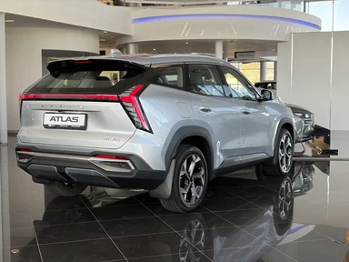 Купить Geely Atlas, II Серебристый 1.5 AMT (147 л.с.) от 2639990 ₽. в Саратове