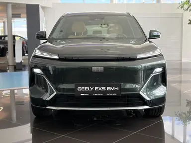Купить Geely EX5 Гибрид Зеленый EM-R 1.5hyb AT (218 л.с.) от 3579990 ₽. в Саратове