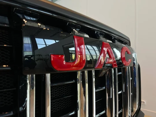 T9