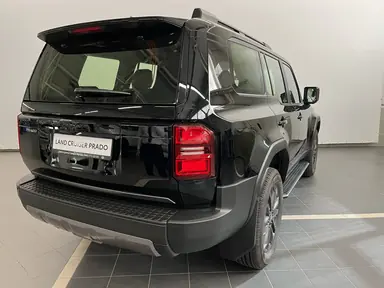 Купить Toyota Land Cruiser Prado, 250 Series Черный 2.8d AT (204 л.с.) 4WD от 11999000 ₽. в Самаре