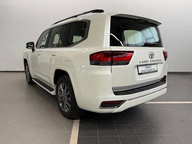 Купить Toyota Land Cruiser, 300 Series Белый 3.4d AT (309 л.с.) 4WD от 14899000 ₽. в Самаре