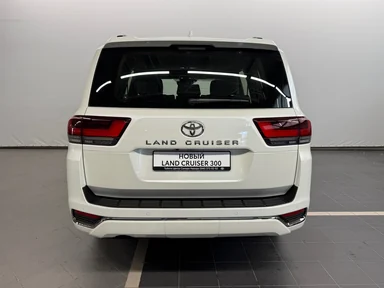 Купить Toyota Land Cruiser, 300 Series Белый 3.4d AT (309 л.с.) 4WD от 14899000 ₽. в Самаре
