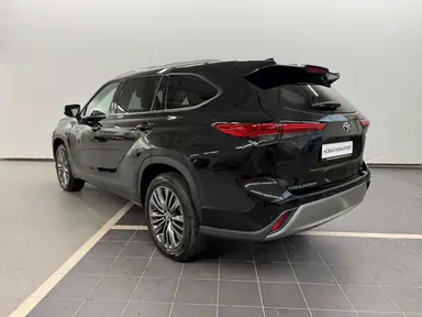 Купить Toyota Highlander, IV (XU70) Черный 2.0 AT (248 л.с.) 4WD от 5299000 ₽. в Самаре